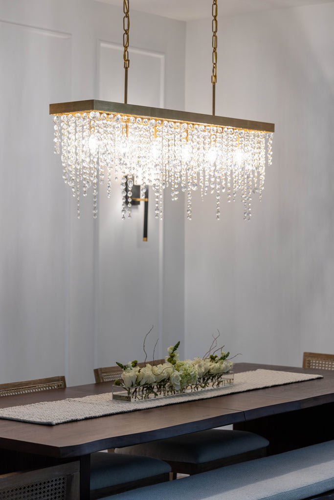 Crystorama Crystorama Winham 6 Light Antique Gold Chandelier